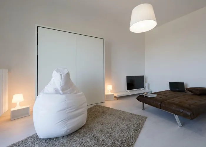 Little House With View *